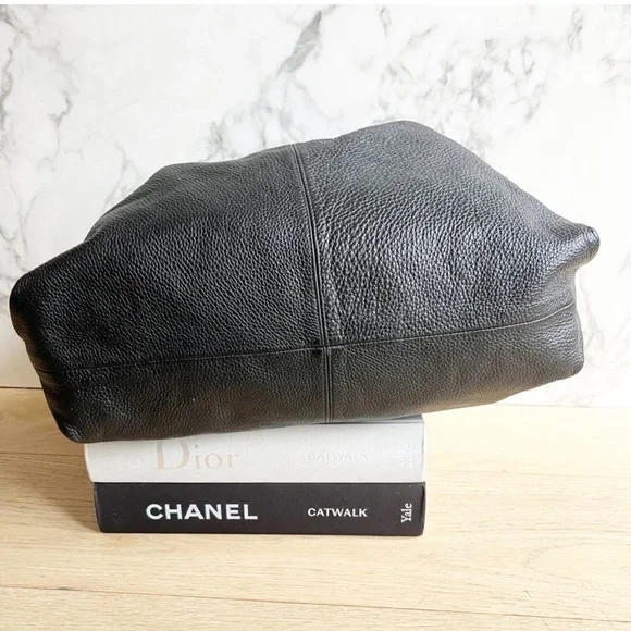 Large Furla Pebbled black leather hobo - Picture 7 of 11